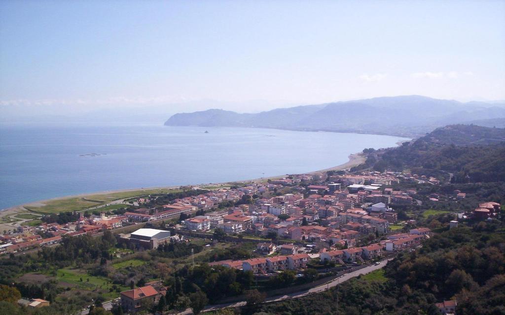 B&B Il Giardino Di Zefiro Gioiosa Marea Exterior foto